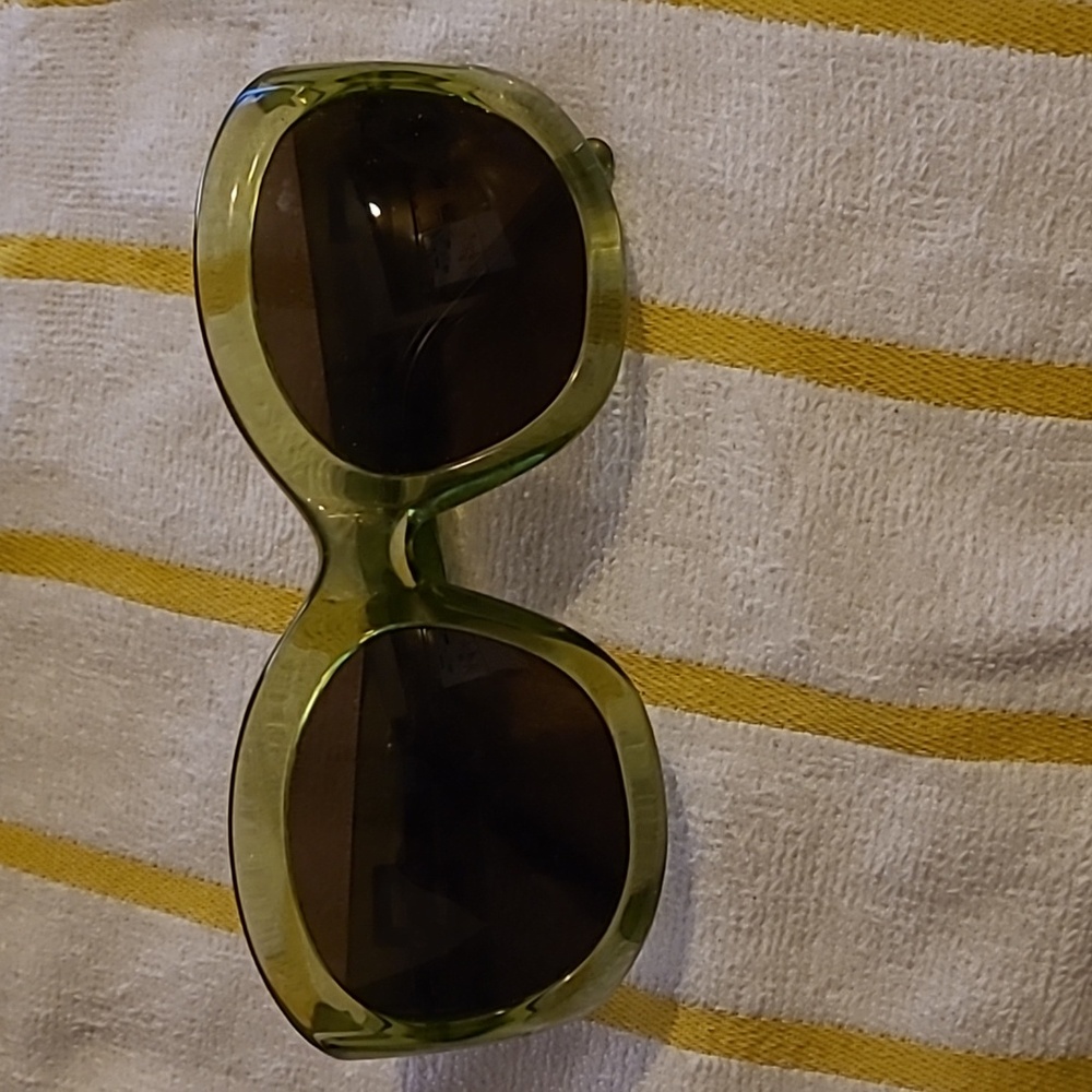 Fendi sunglasses 👓